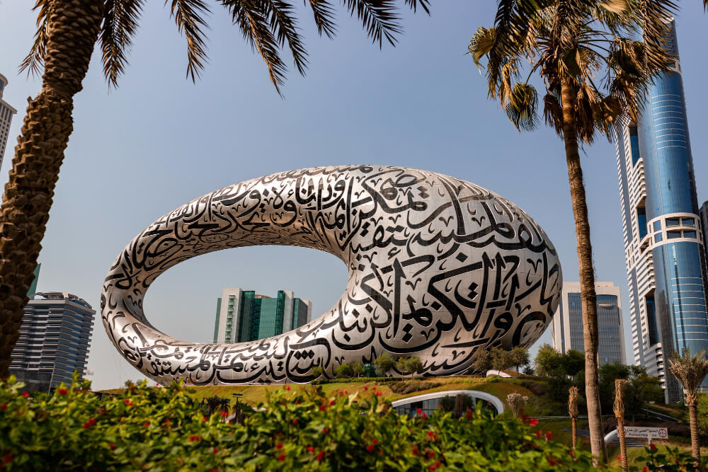Ile trwa lot z Polski do Dubaju?